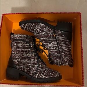 Tory Burch Black, White and burgundy lace Up Boots 8.5 tweed Lug sole